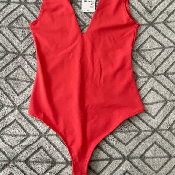 NEW WITH TAGS, free people pink pointsetta keep it sleek bodysuit - Picture 4 of 5